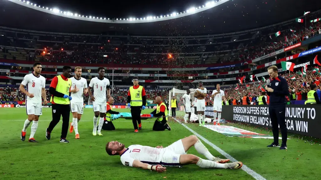 Henderson Suffers Freak Wrist Injury to Overshadow England's Historic Azteca Win